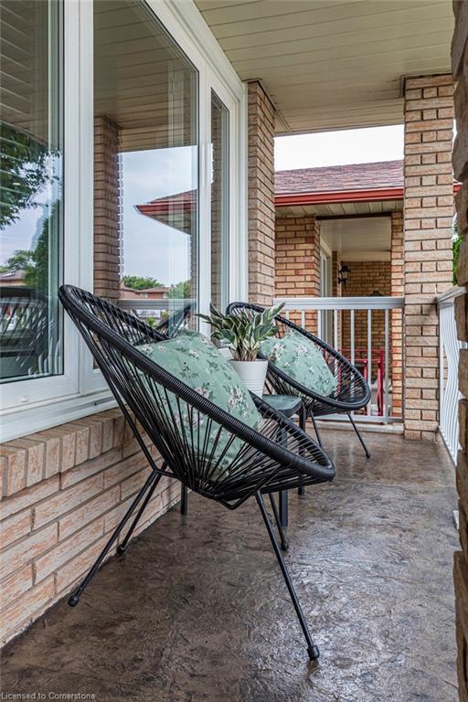 Property Photo:  8 Colgate Court  ON L9C 6Z6 