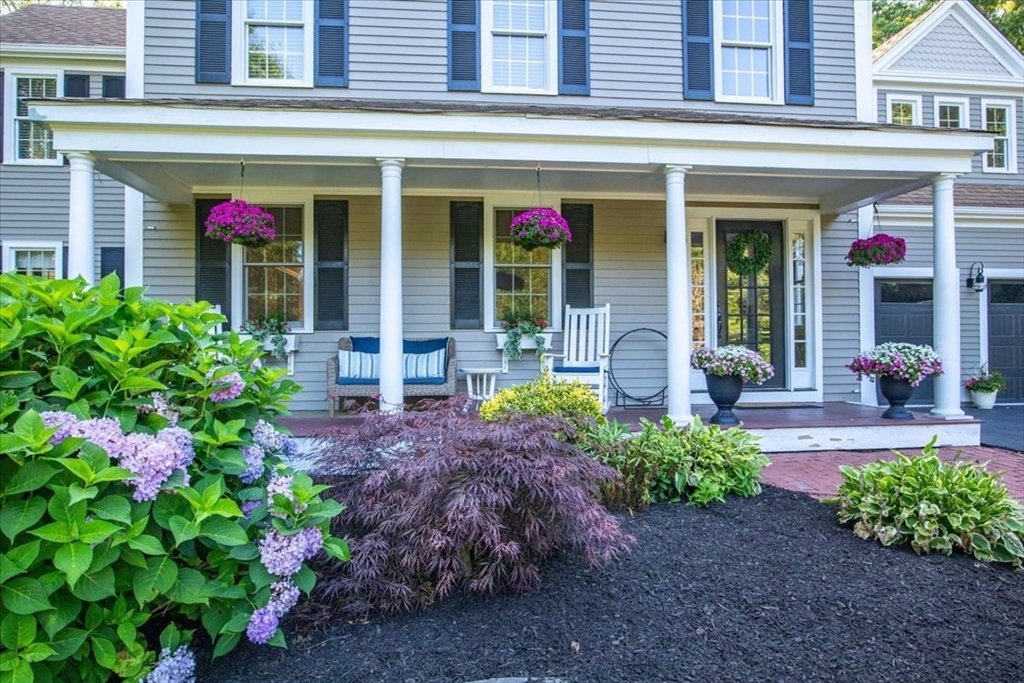 Property Photo: 106 Quail Run MA 02050