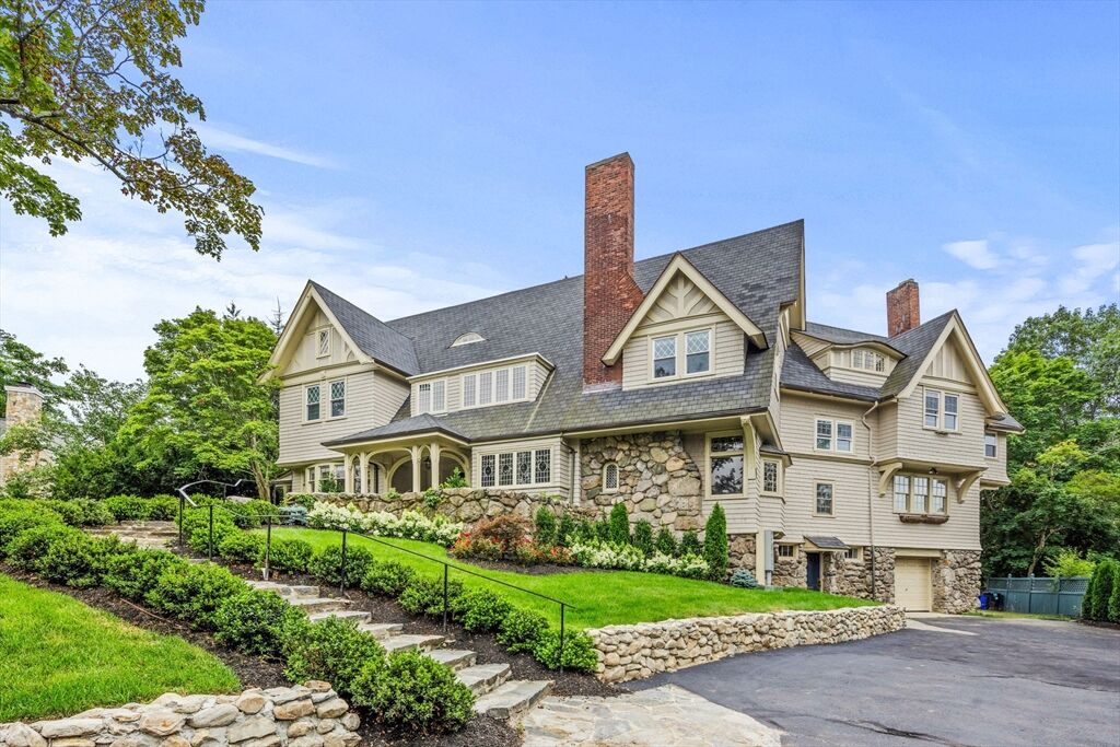 Property Photo:  476 Heath Street  MA 02467 