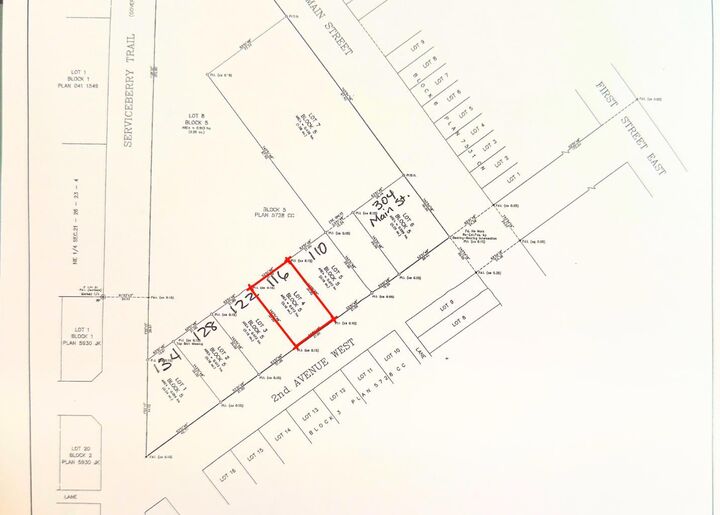 116 2 Avenue W — photo 1