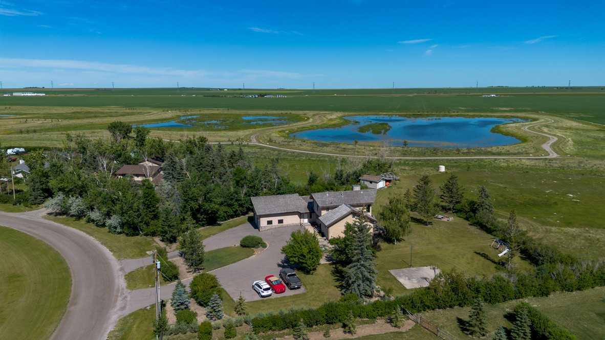 Property Photo:  45 Mountainview Crescent  AB T0L 0T0 