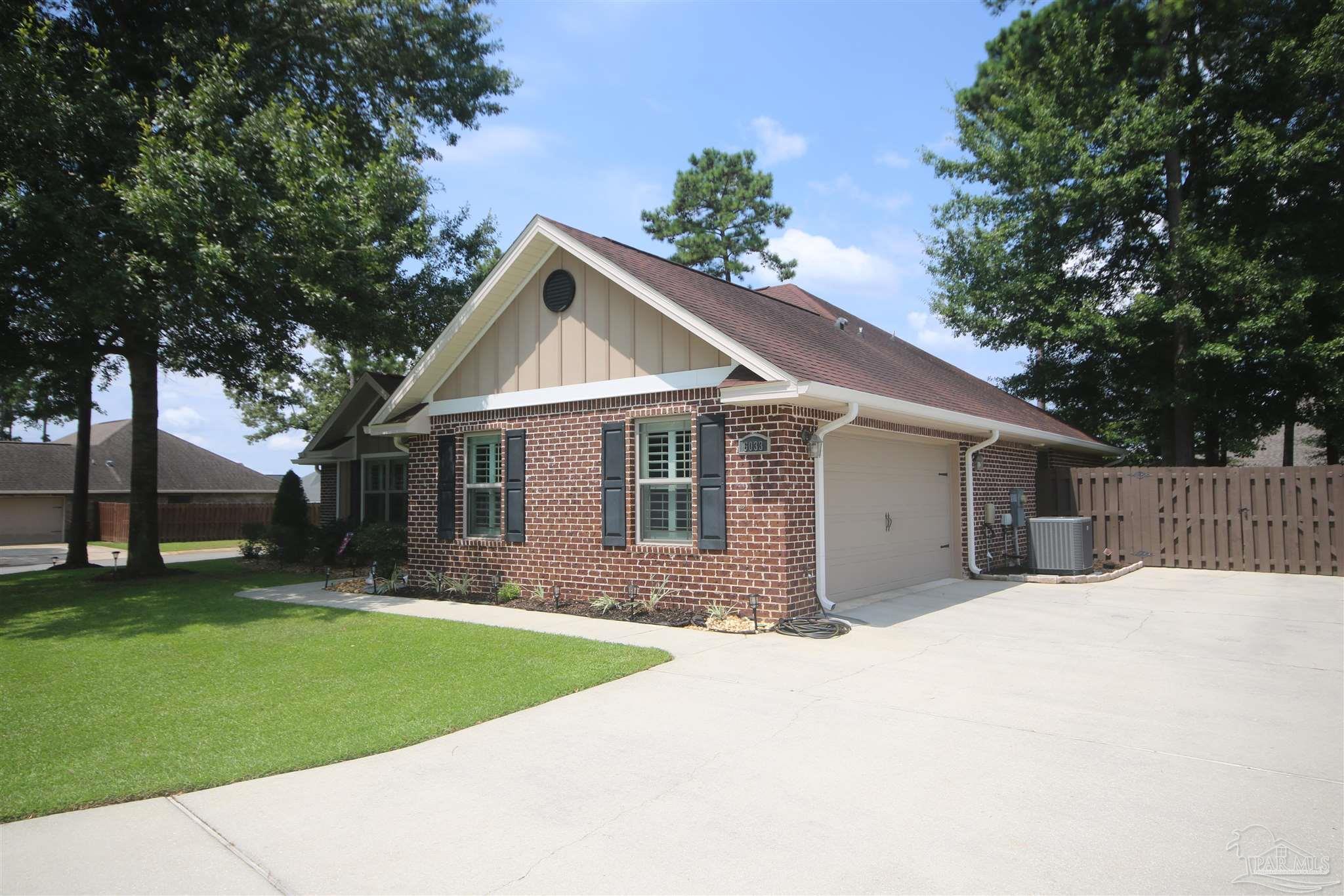 Property Photo: 6033 Stonechase Blvd FL 32571