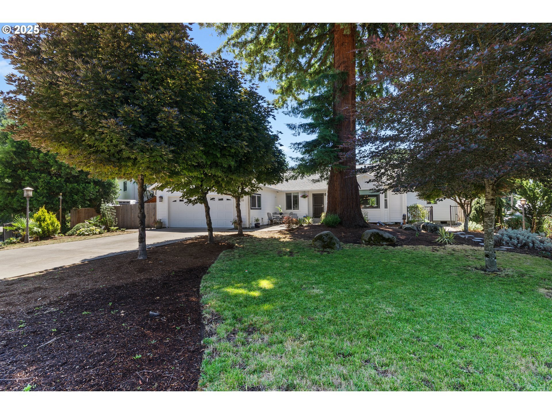 Property Photo: 2810 G Dr WA 98671