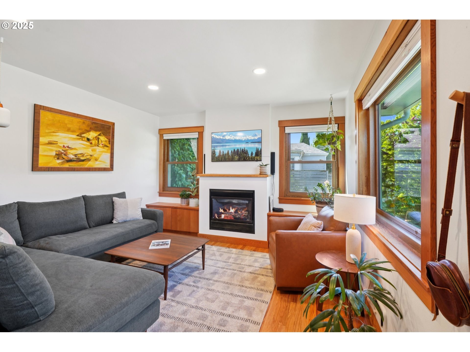 Property Photo: 1320 SE 80th Ave OR 97215