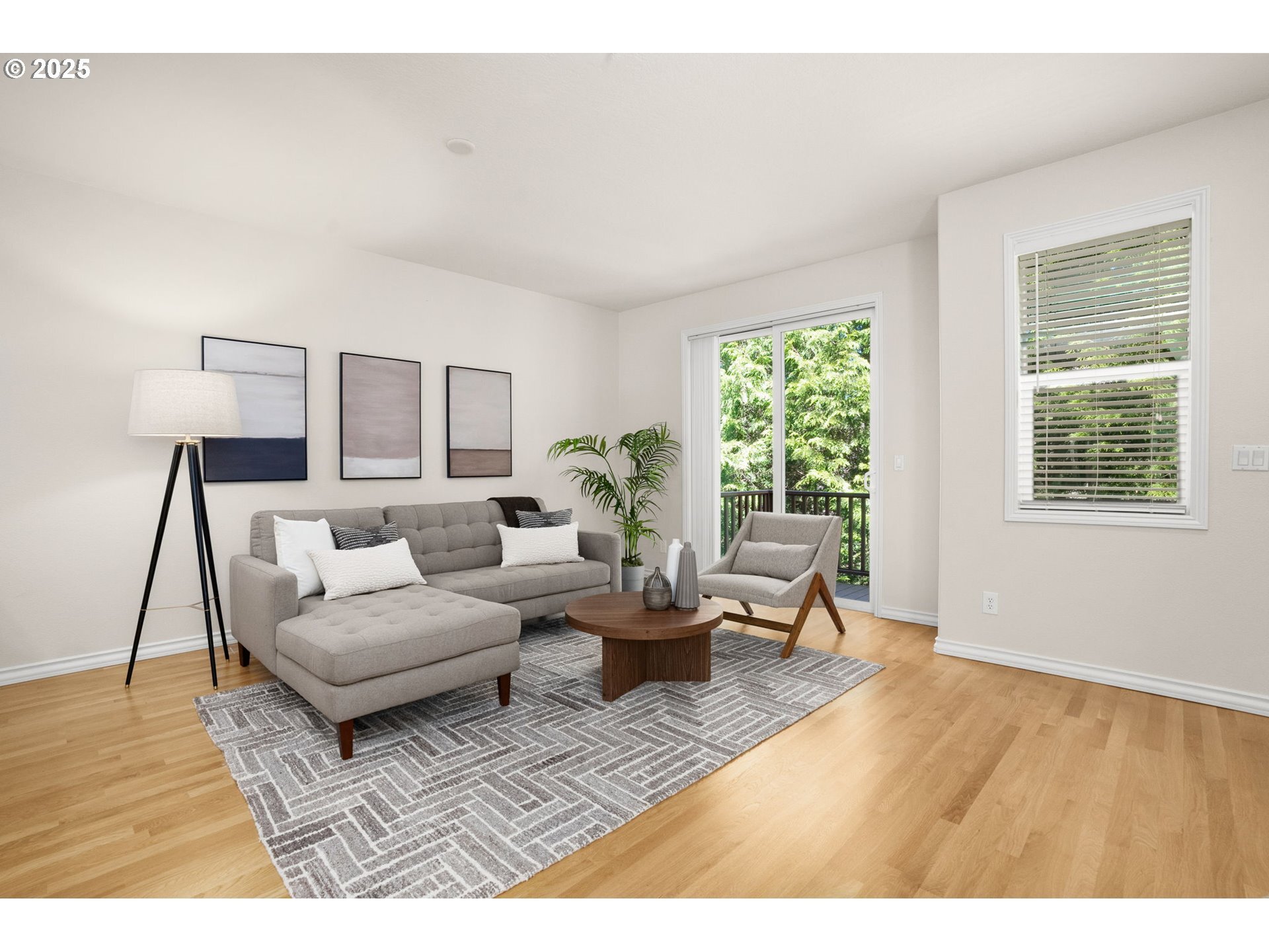 Property Photo: 10494 NW Forestview Way OR 97229