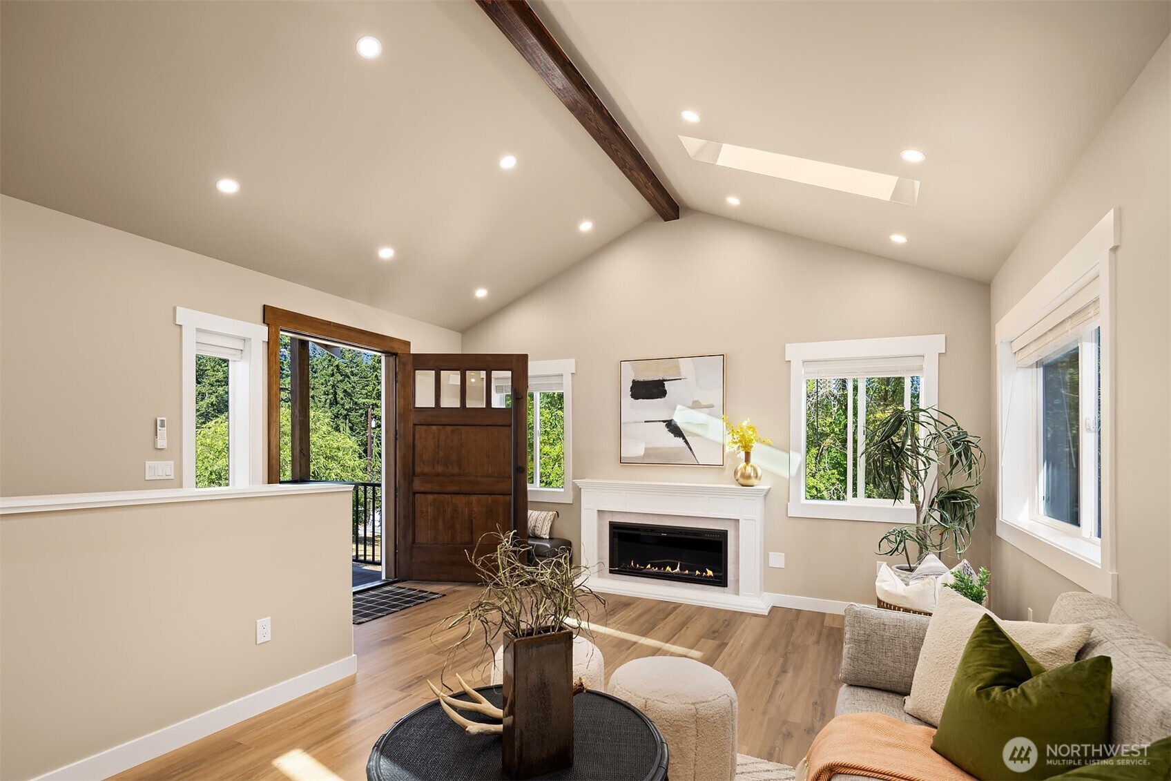Property Photo: 6830 174th Street SW WA 98026