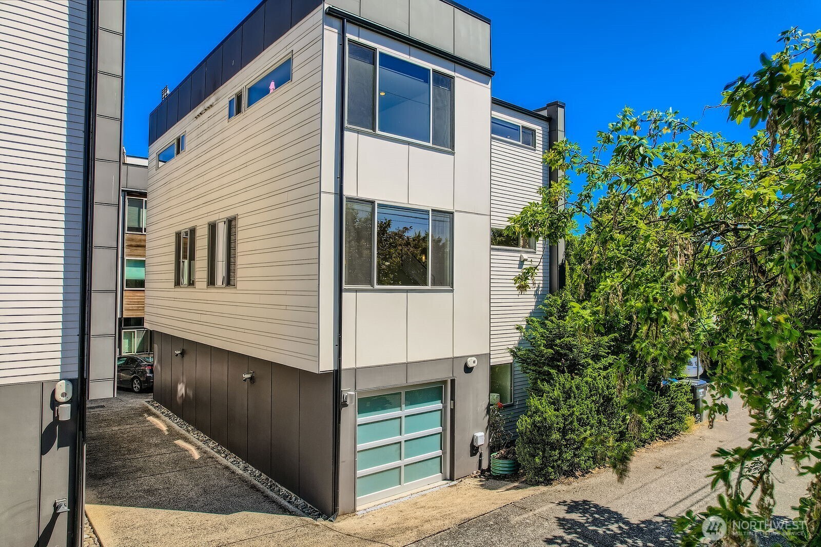 Property Photo: 4033 California Avenue SW WA 98116