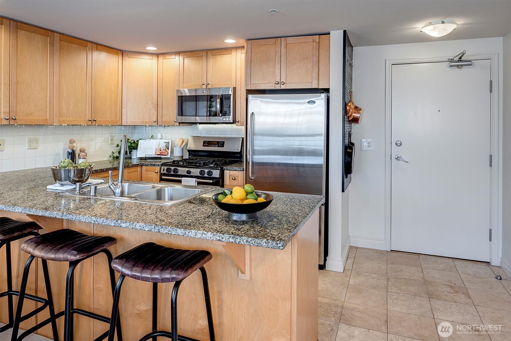 Property Photo: 1420 Terry Avenue 904 WA 98101