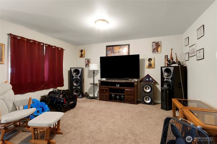 Property Photo:  2315 SE Kelby Circle  WA 98366