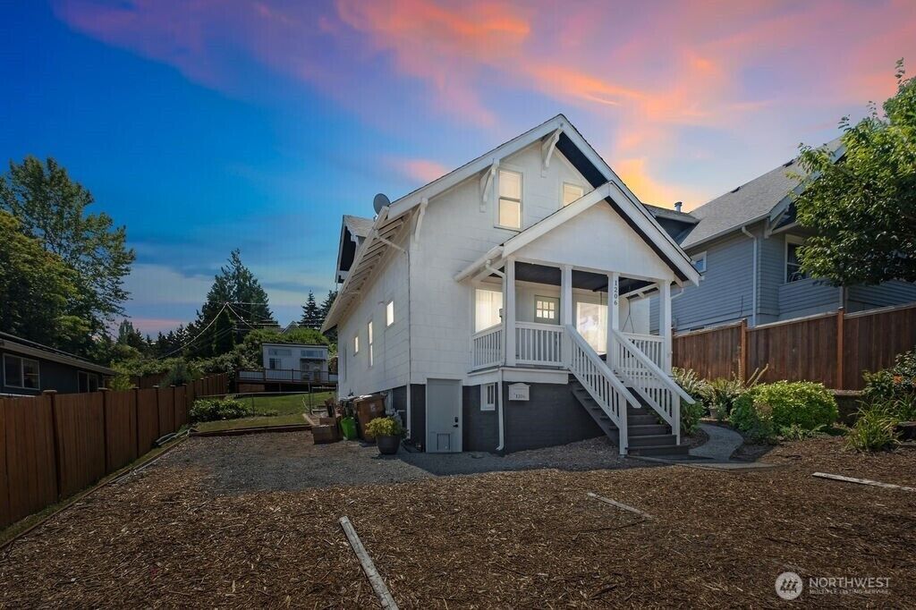 Property Photo: 1206 E 30th WA 98404