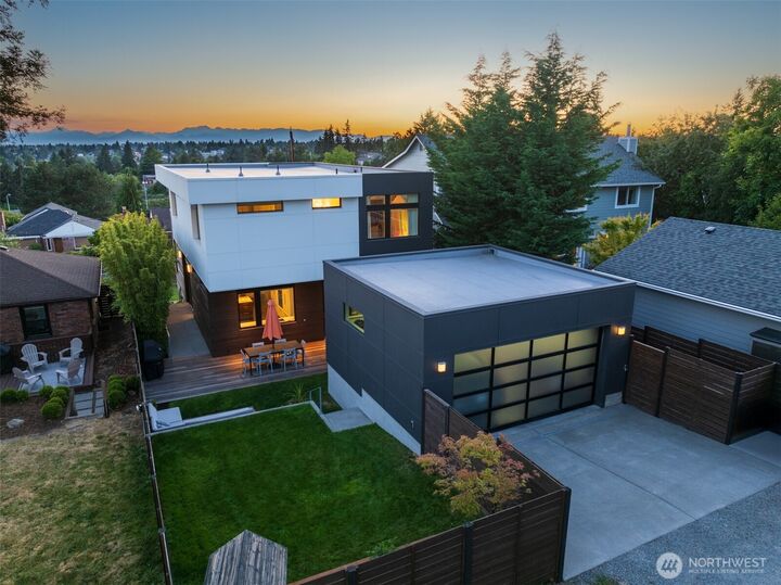 8244  2nd Avenue NE  Seattle WA 98115 photo