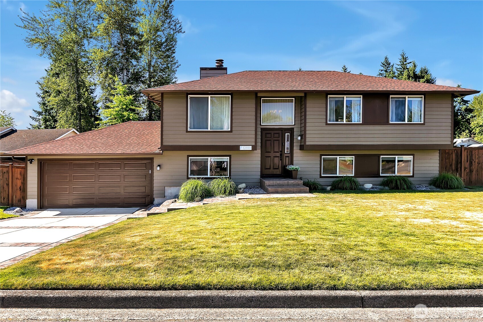 Property Photo:  12819 SE 259th Street  WA 98030 