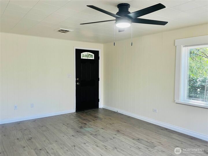 Property Photo: 15460 65th Avenue S WA 98188