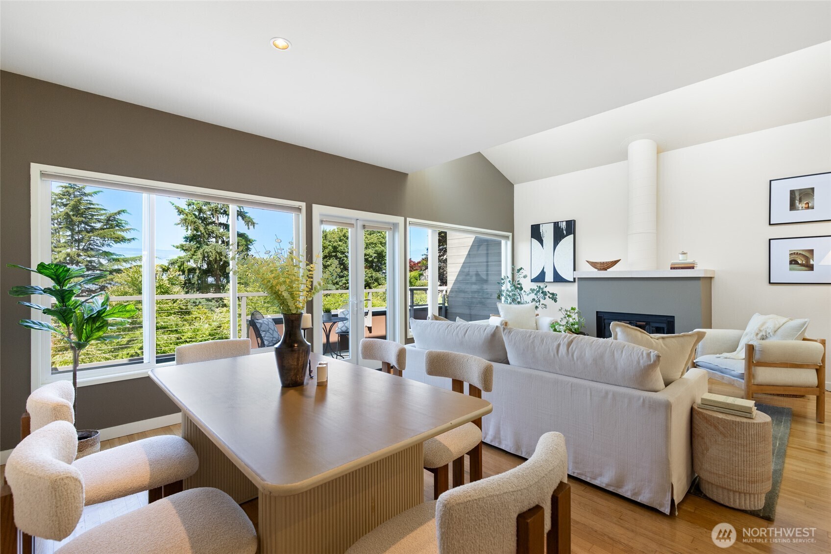 Property Photo:  101 NW 58th Street 10  WA 98107 