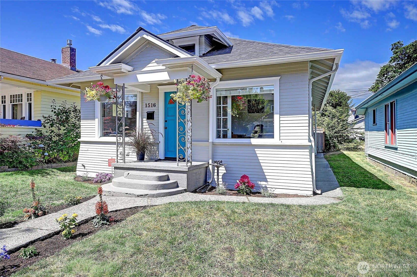Property Photo: 1516 Hoyt Avenue WA 98201