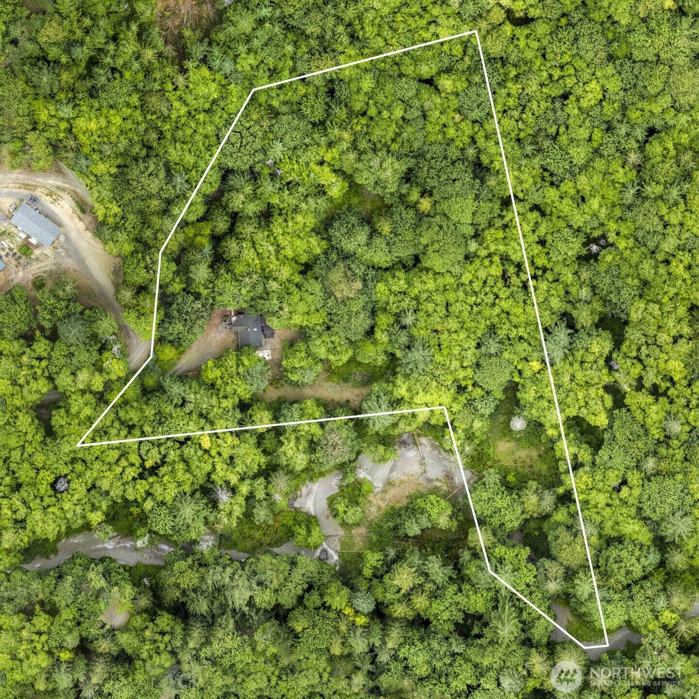 Property Photo: 390 NE Rendsland Creek Rd WA 98588