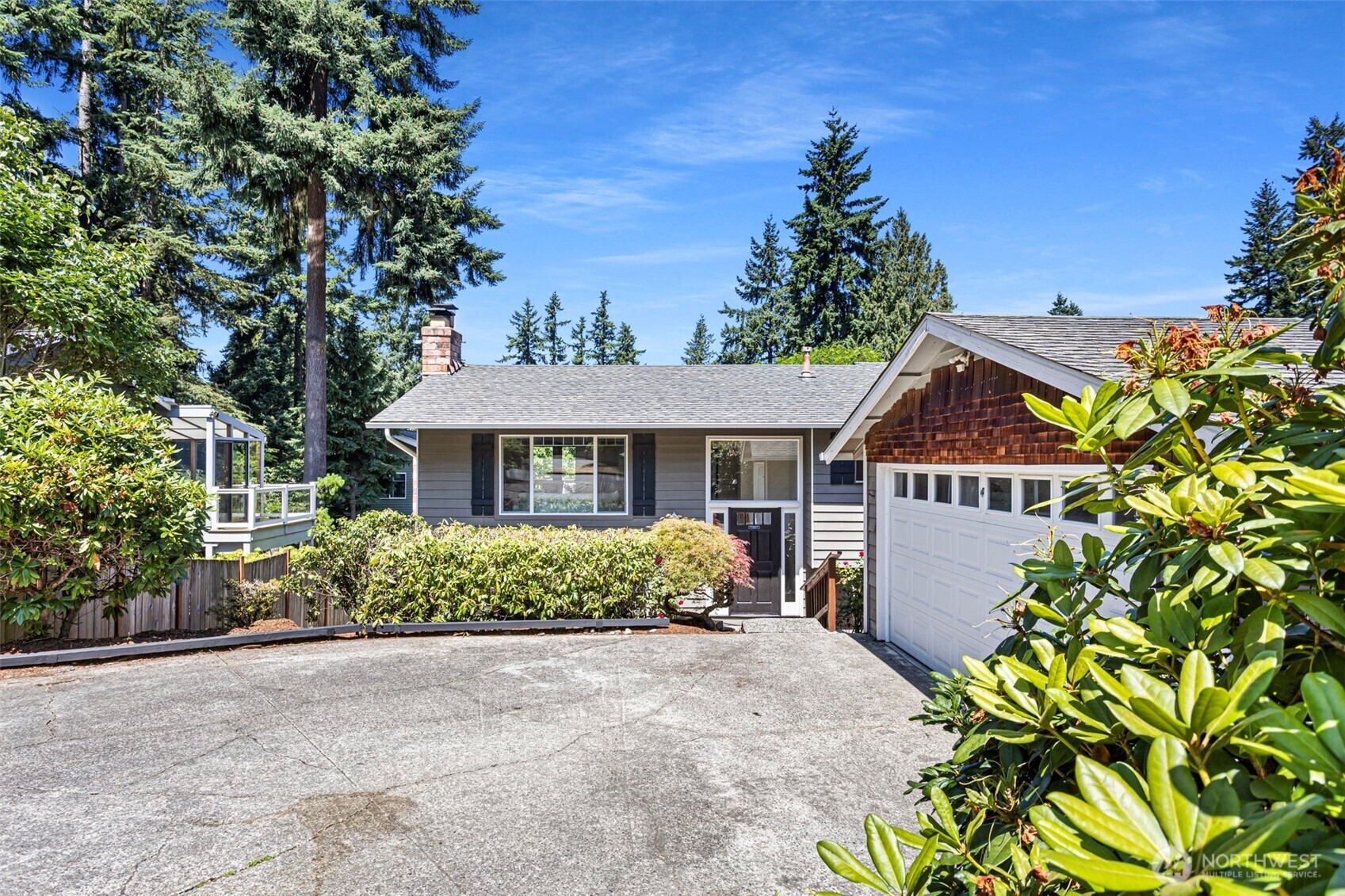 Property Photo: 12218 NE 68th Place WA 98033