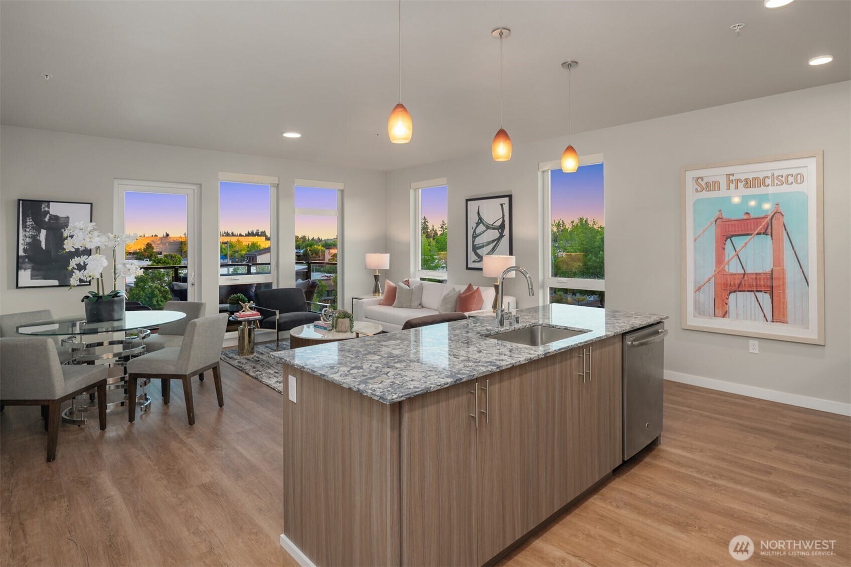Property Photo:  1085  103rd Avenue NE 401  WA 98004 