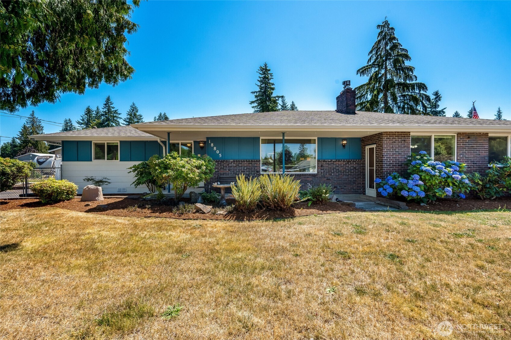 Property Photo: 18805 SE 168th Street WA 98058