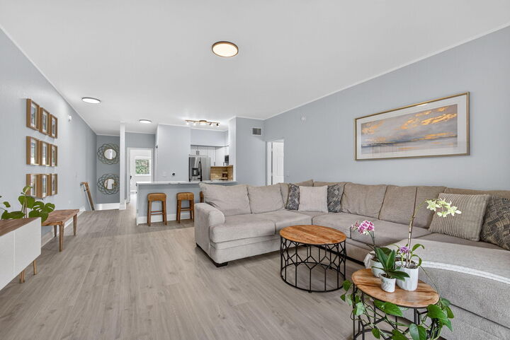 Property Photo: 310 Crestwood Circle 206 FL 33411