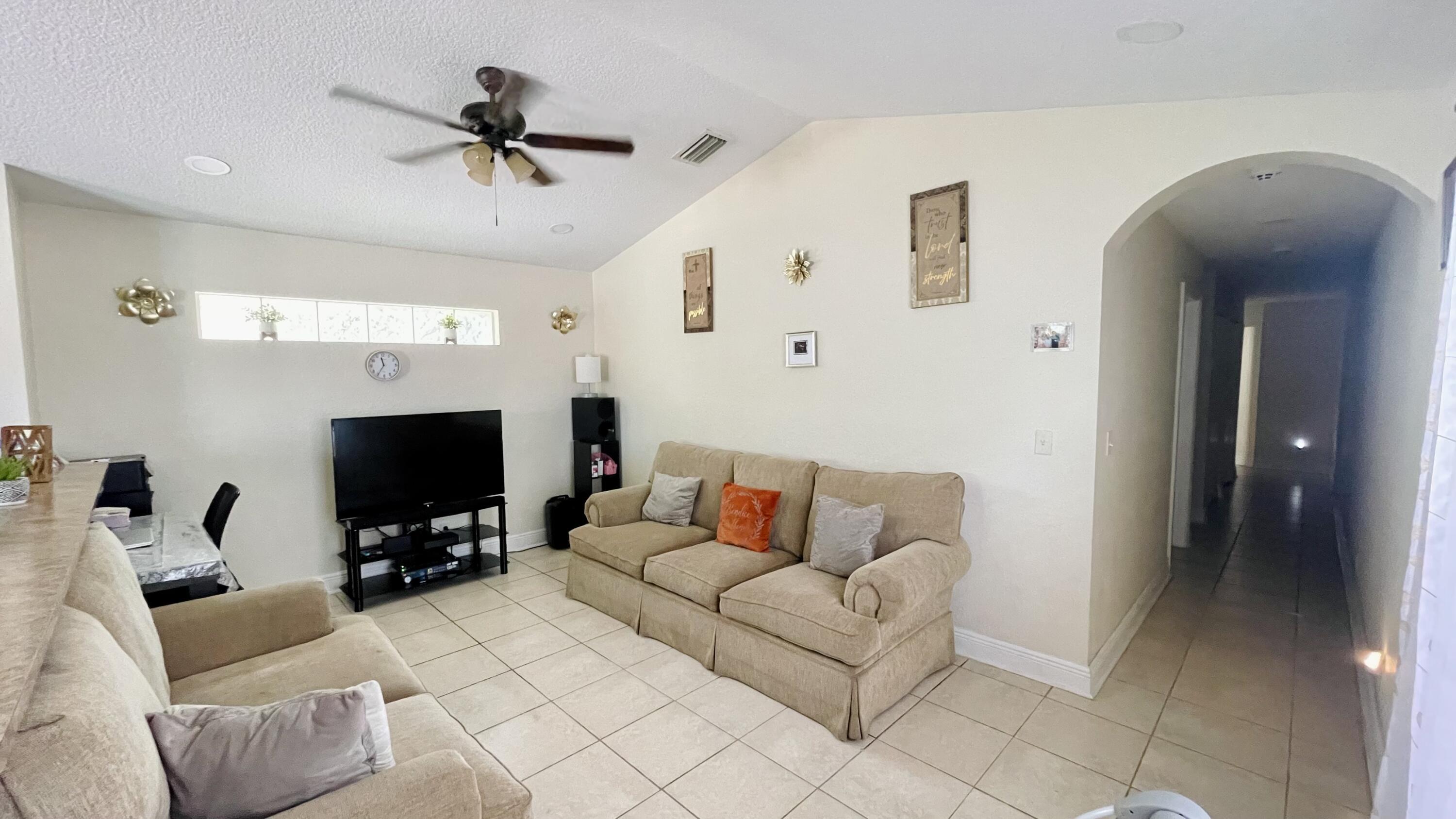 Property Photo: 323 S F Street FL 33460