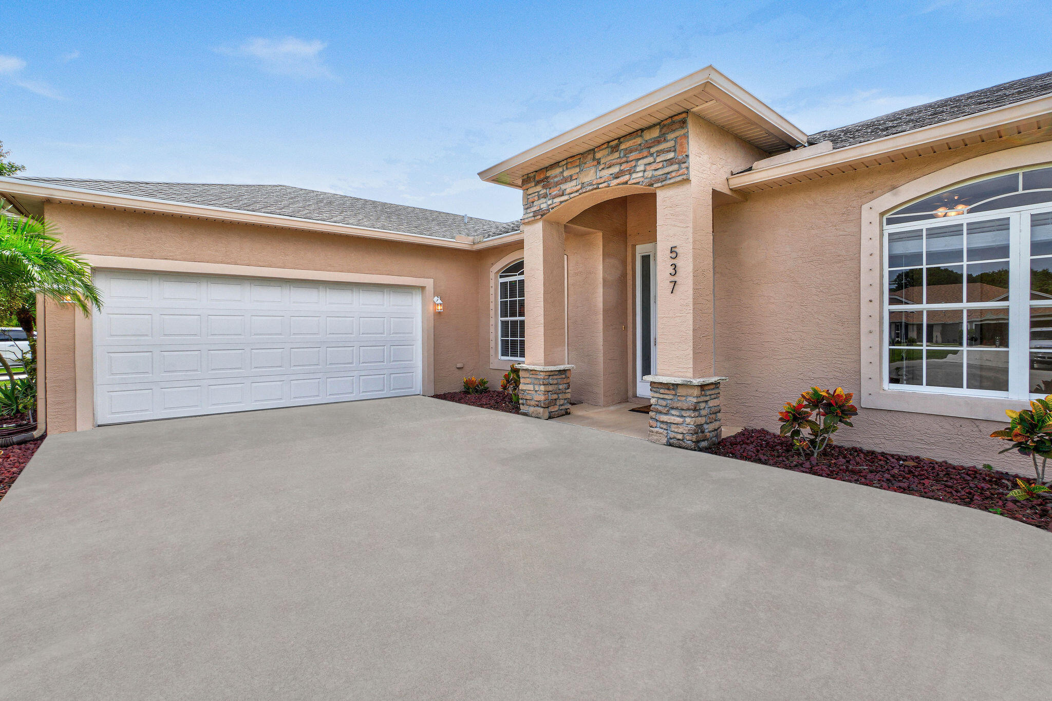 Property Photo: 537 NW Turton Terrace FL 34983
