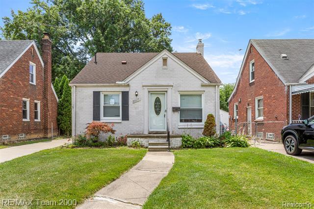 20672 Fleetwood Drive  Harper Woods MI 48225 photo
