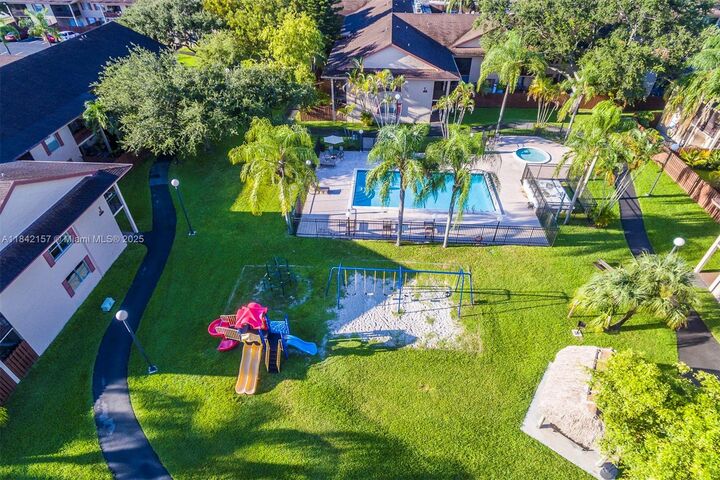 Property Photo: 11209 SW 88th St 204B FL 33176