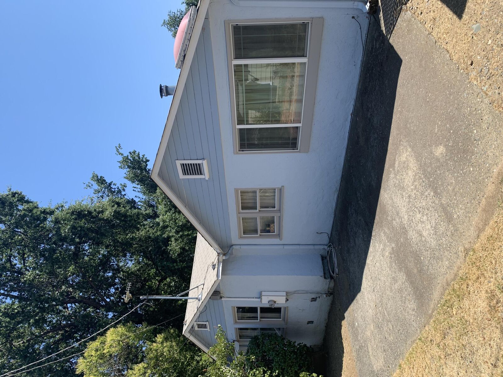 Property Photo: 751 Leland Court CA 96001