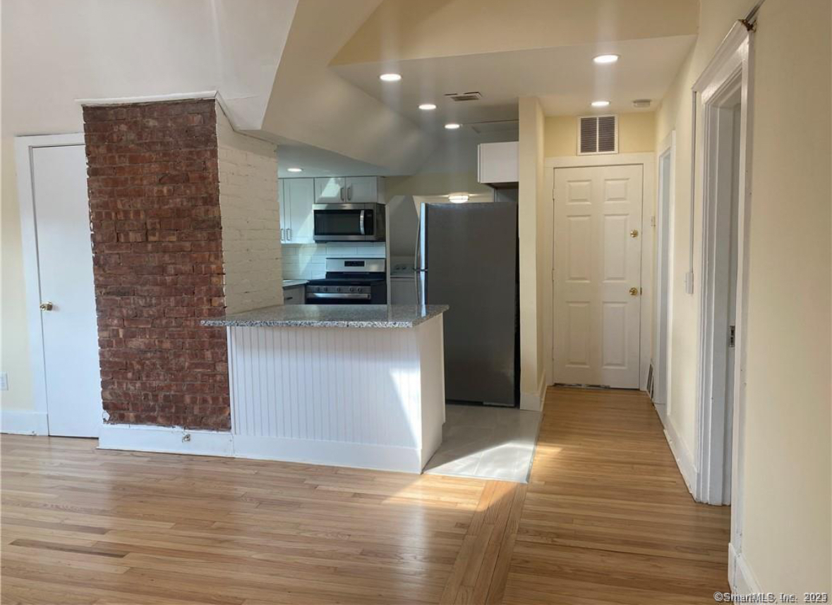 Property Photo: 69 Fountain Street 3 CT 06515