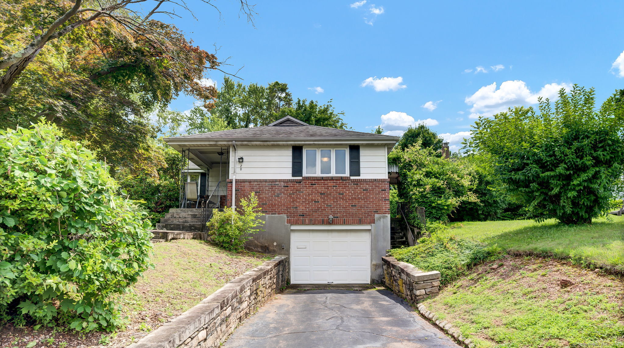 Property Photo: 20 Gracewell Road CT 06109