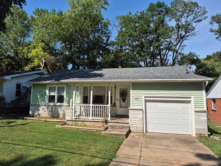 Property Photo:  1917 S Weaver Avenue  MO 65807 
