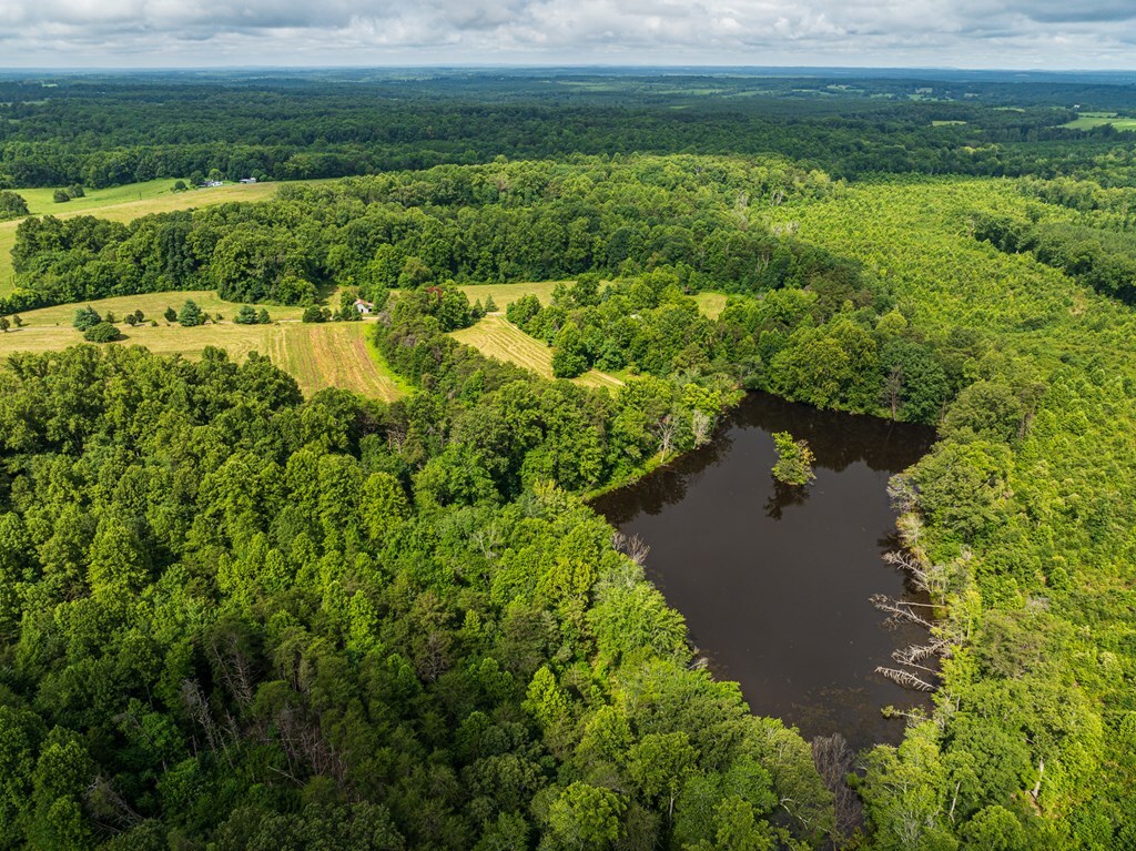 Property Photo: 909 Flying W Road VA 24528