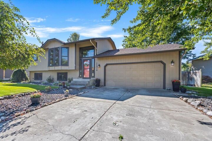 Property Photo: 22616 E Wabash Ave WA 99027