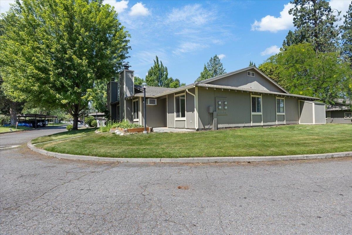 Property Photo:  6008 E 6th Ave U-2  WA 99212 