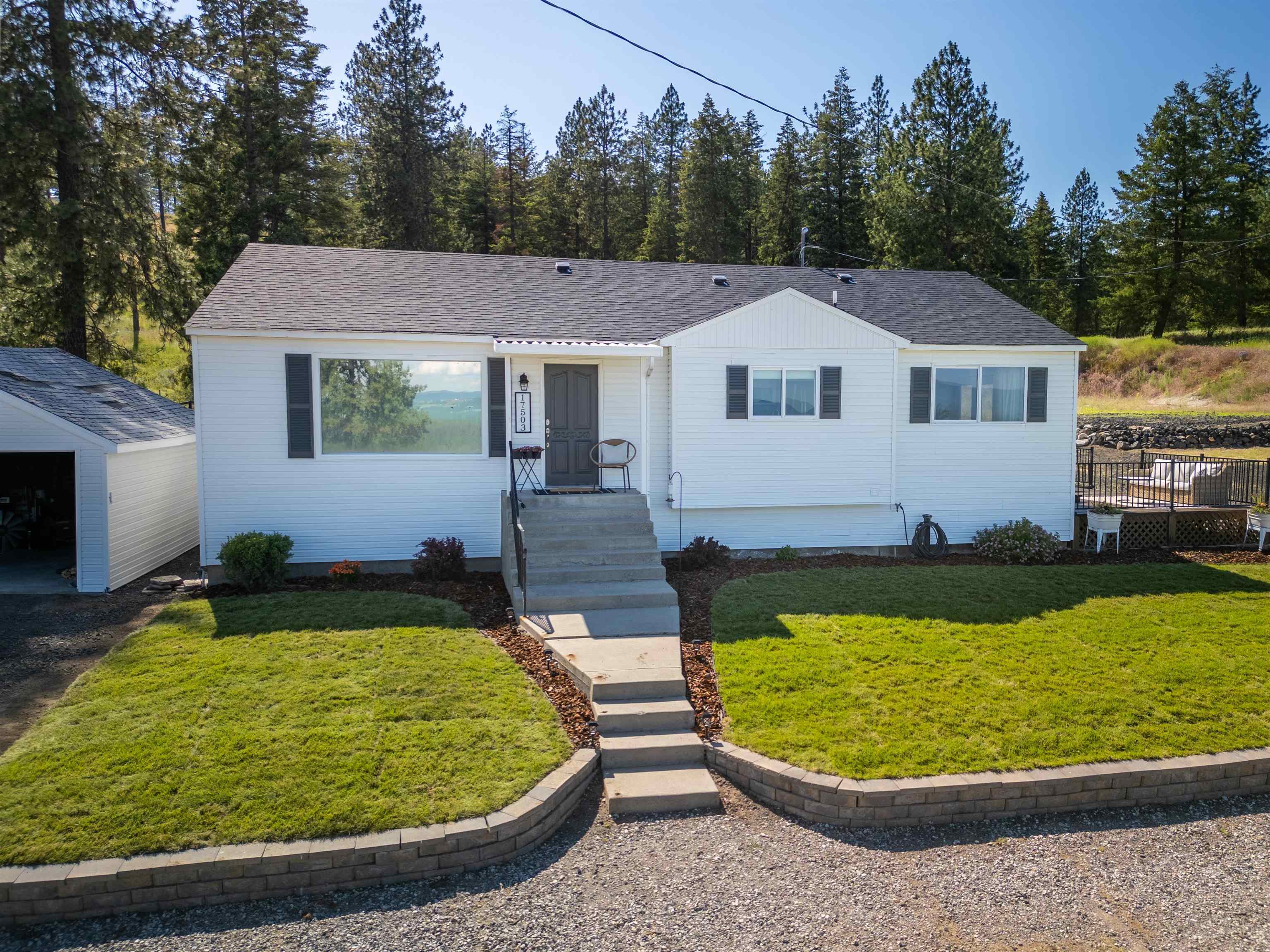 Property Photo:  17503 N Austin Rd  WA 99208 