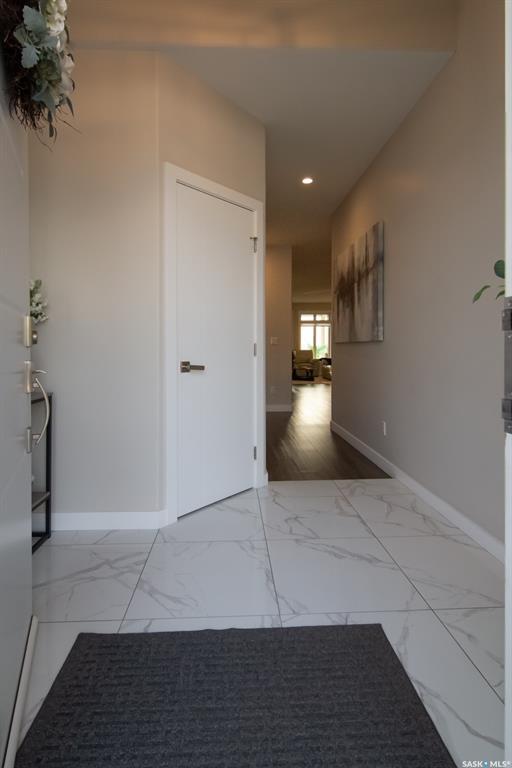 Property Photo:  423 Sharma Crescent  SK S7W 1K7 