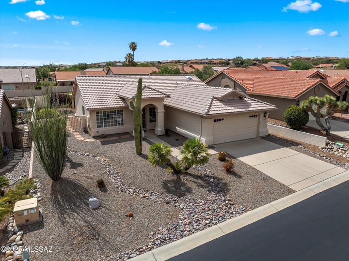 Property Photo:  37970 S Elbow Bend Drive  AZ 85739 