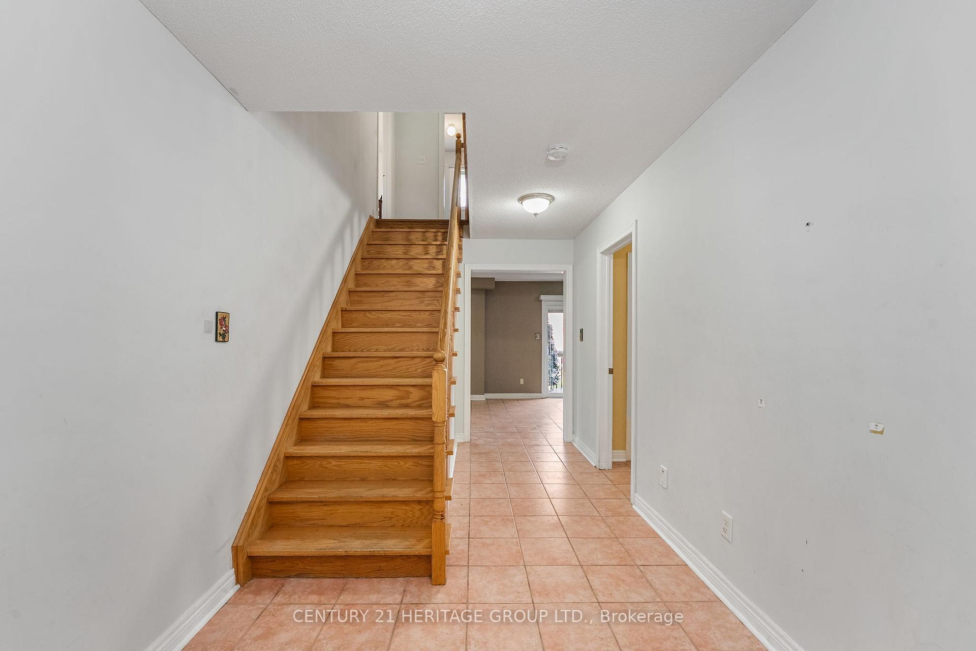 Photo de la propriété: 21 Brent Road ON L9N 1R9