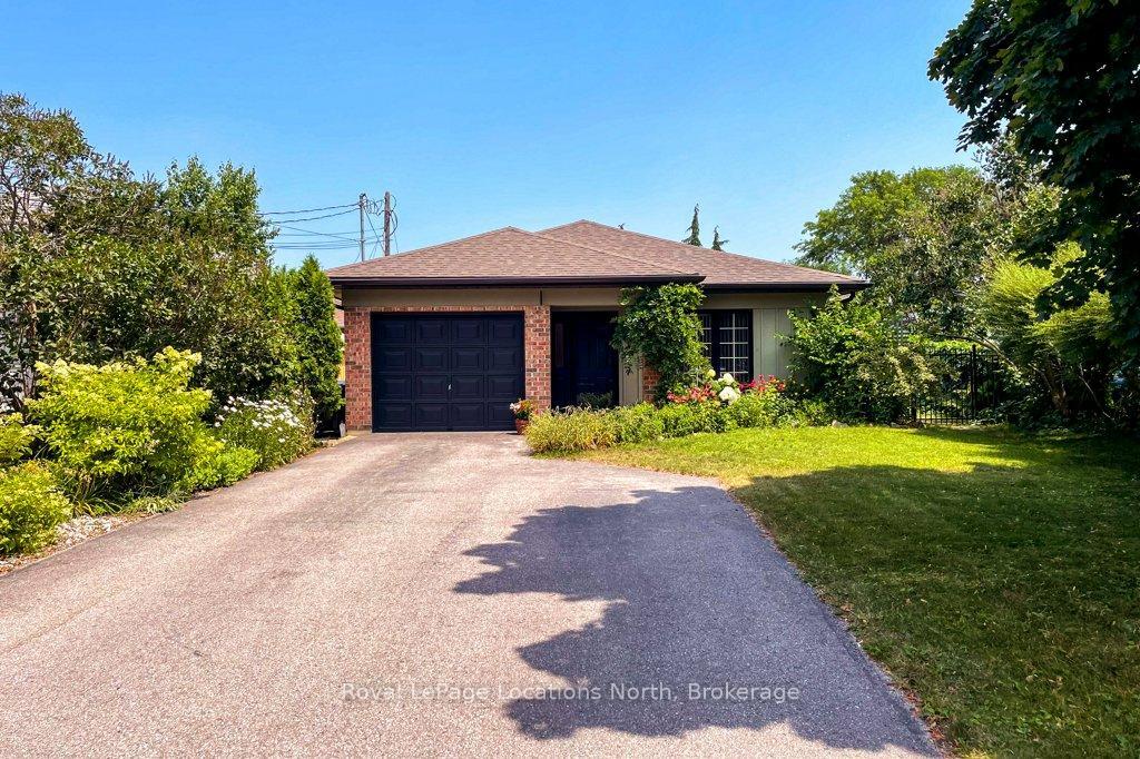 Property Photo:  115 Robinson Street  ON L9Y 3M2 