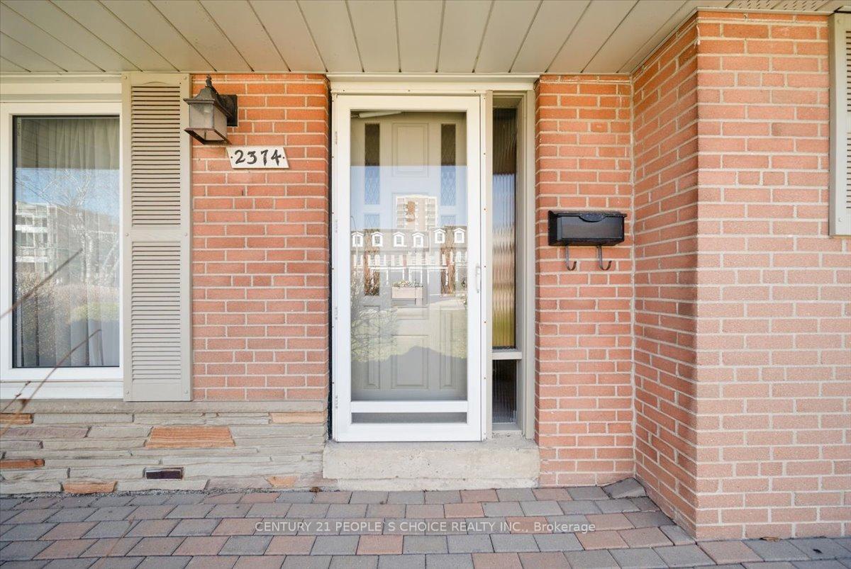 Property Photo:  2374 Truscott Drive  ON L5J 2B2 