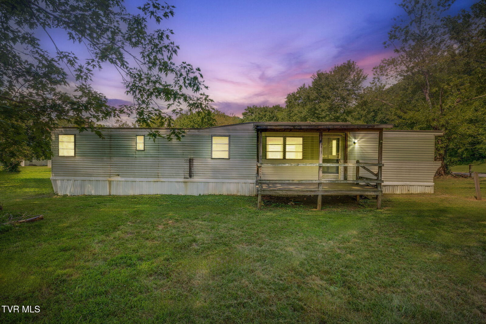 Property Photo:  1108 &1112 South Walnut Drive  TN 37650 