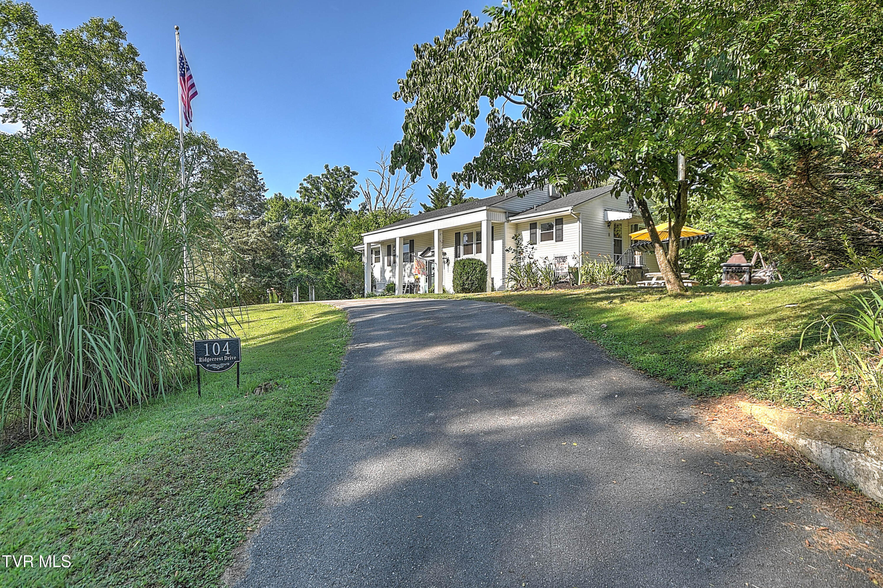 Property Photo: 104 Ridgecrest Drive TN 37745