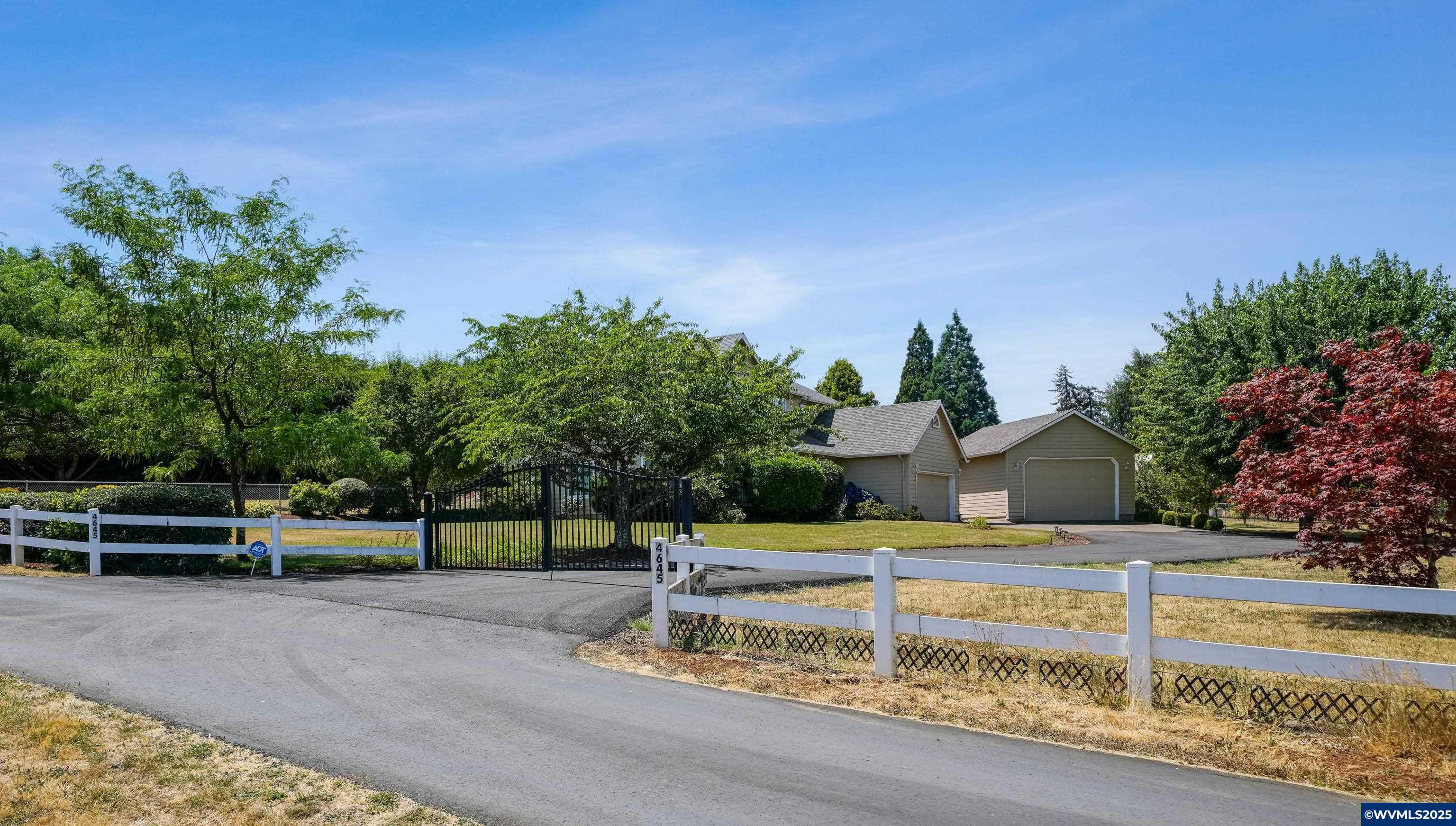Property Photo:  4645 Stauber Ln SE  OR 97317 