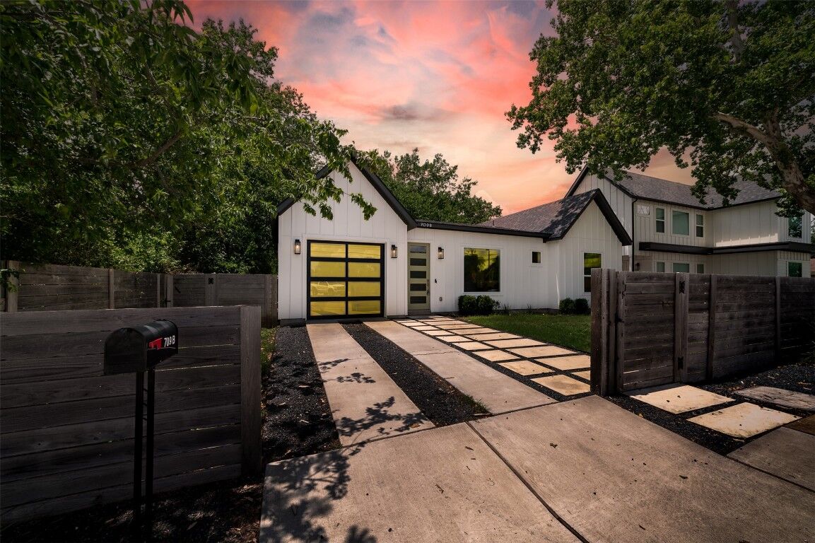 Property Photo:  709 W St Elmo Road 2  TX 78745