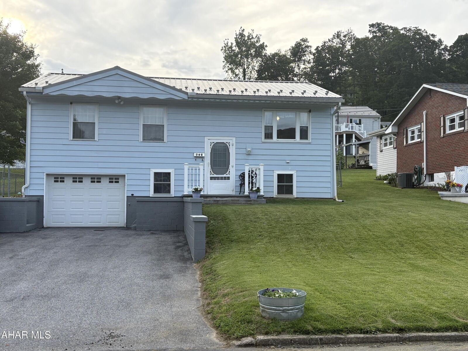Property Photo:  790 Echo Vale Drive  PA 15522 