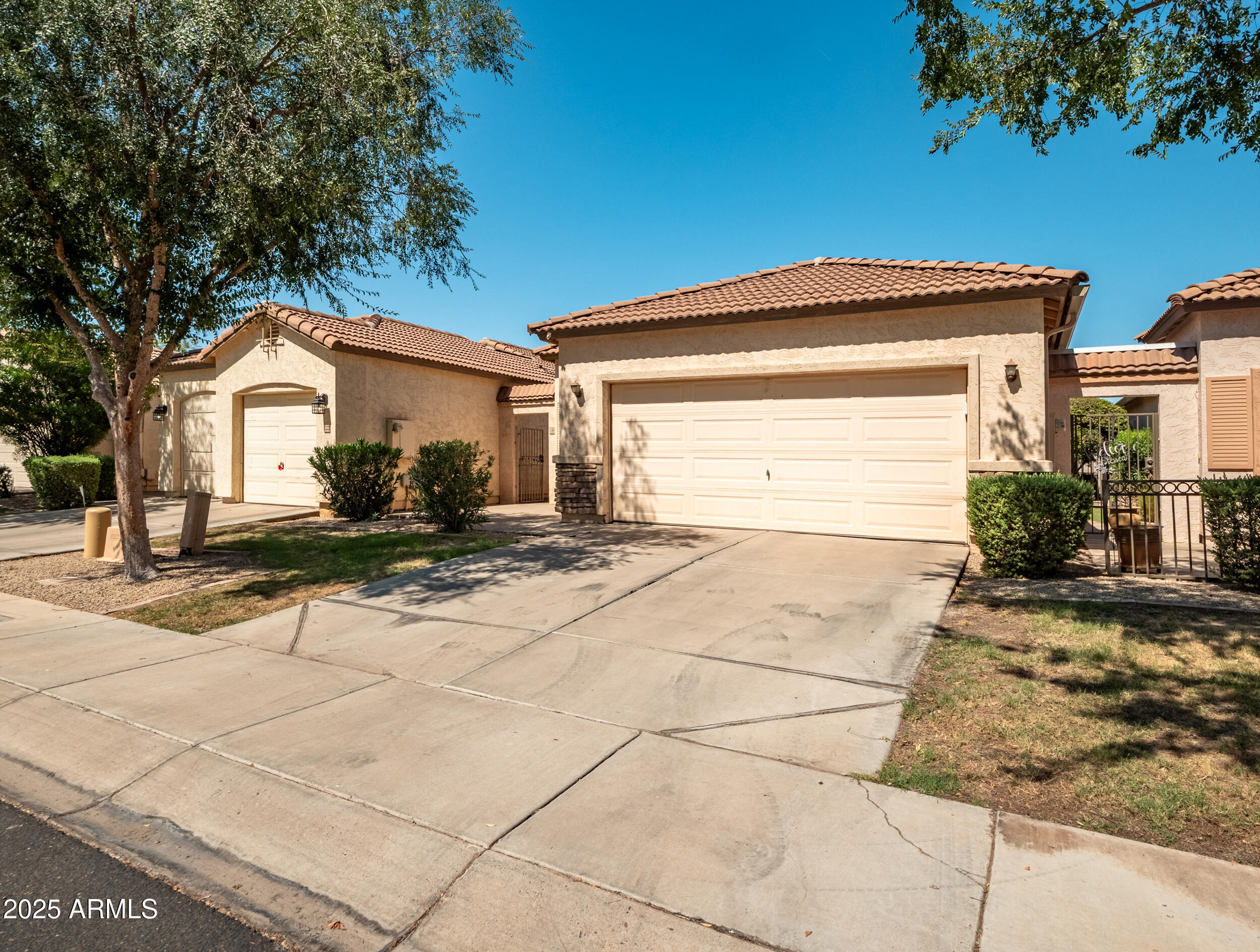 Property Photo: 950 S Tucana Lane AZ 85296