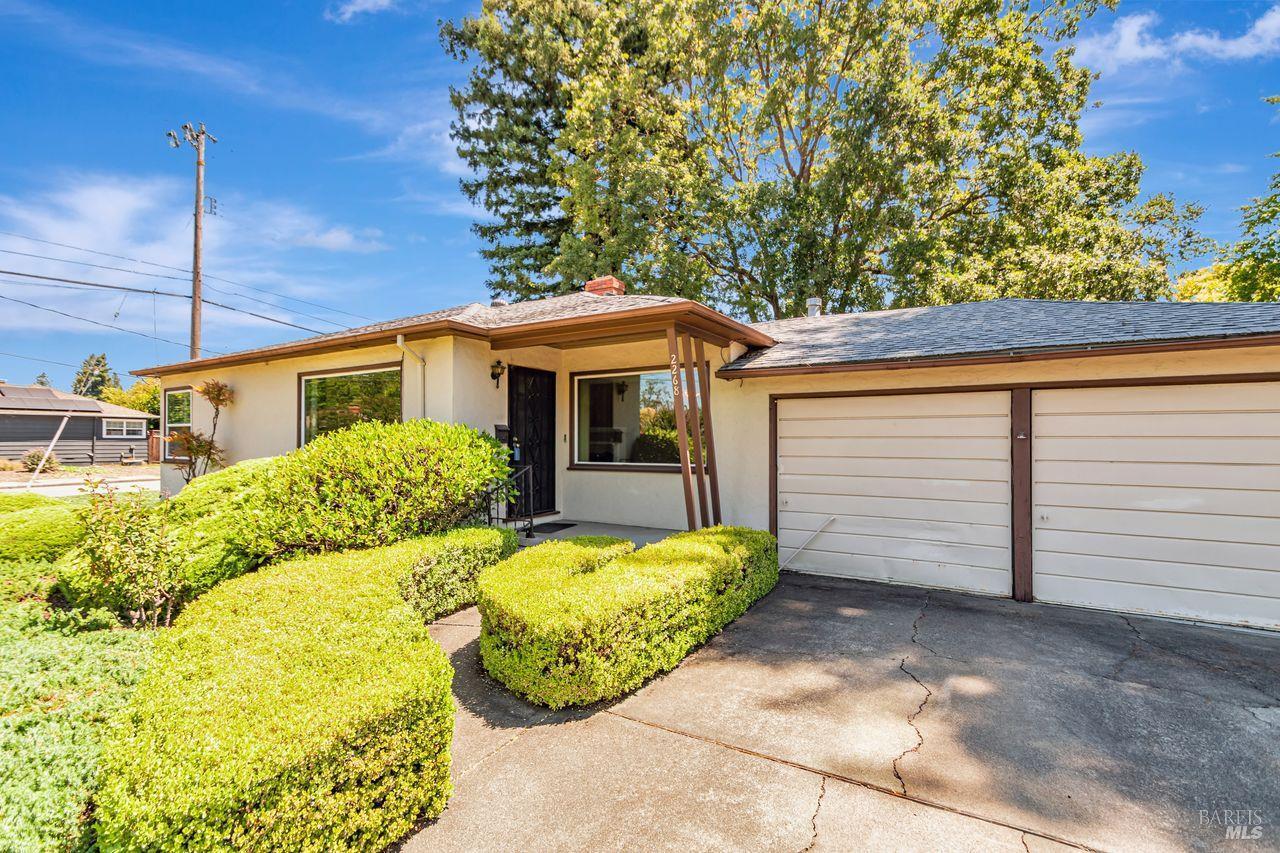 Property Photo: 2268 Meyers Drive CA 95403