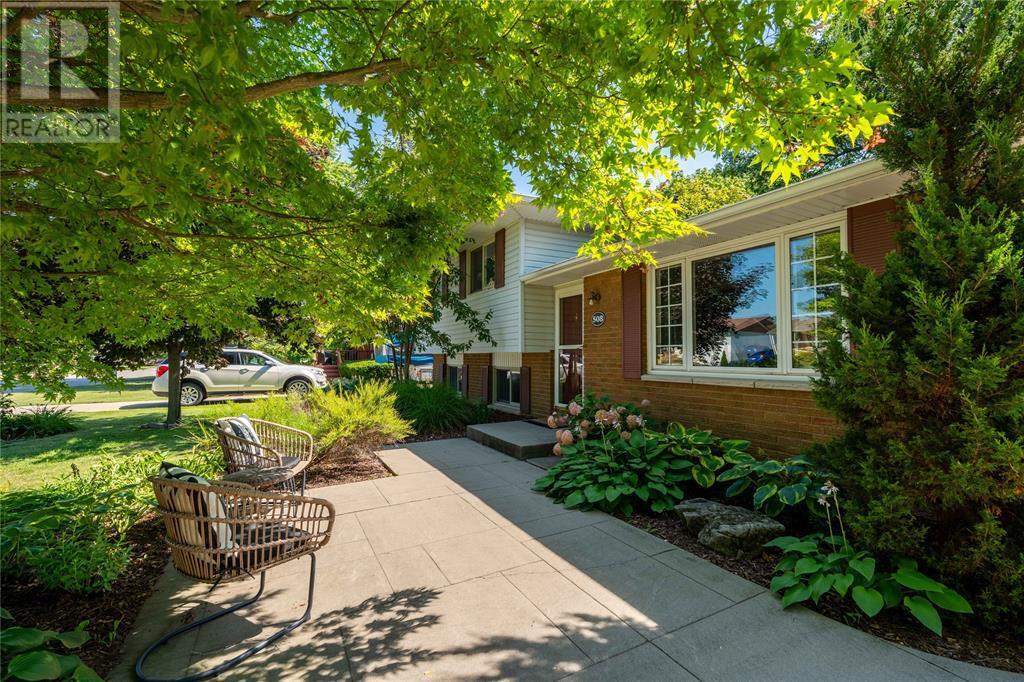 Property Photo: 508 Belmont Avenue ON N0N 1G0