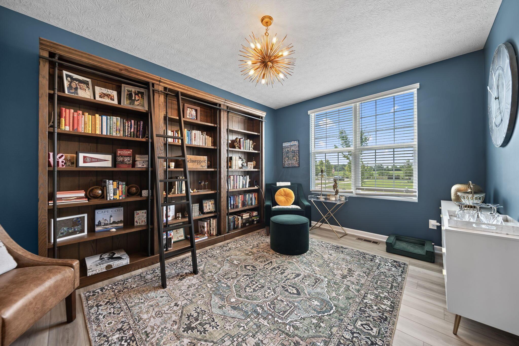Property Photo: 4806 Yankee Road OH 43026